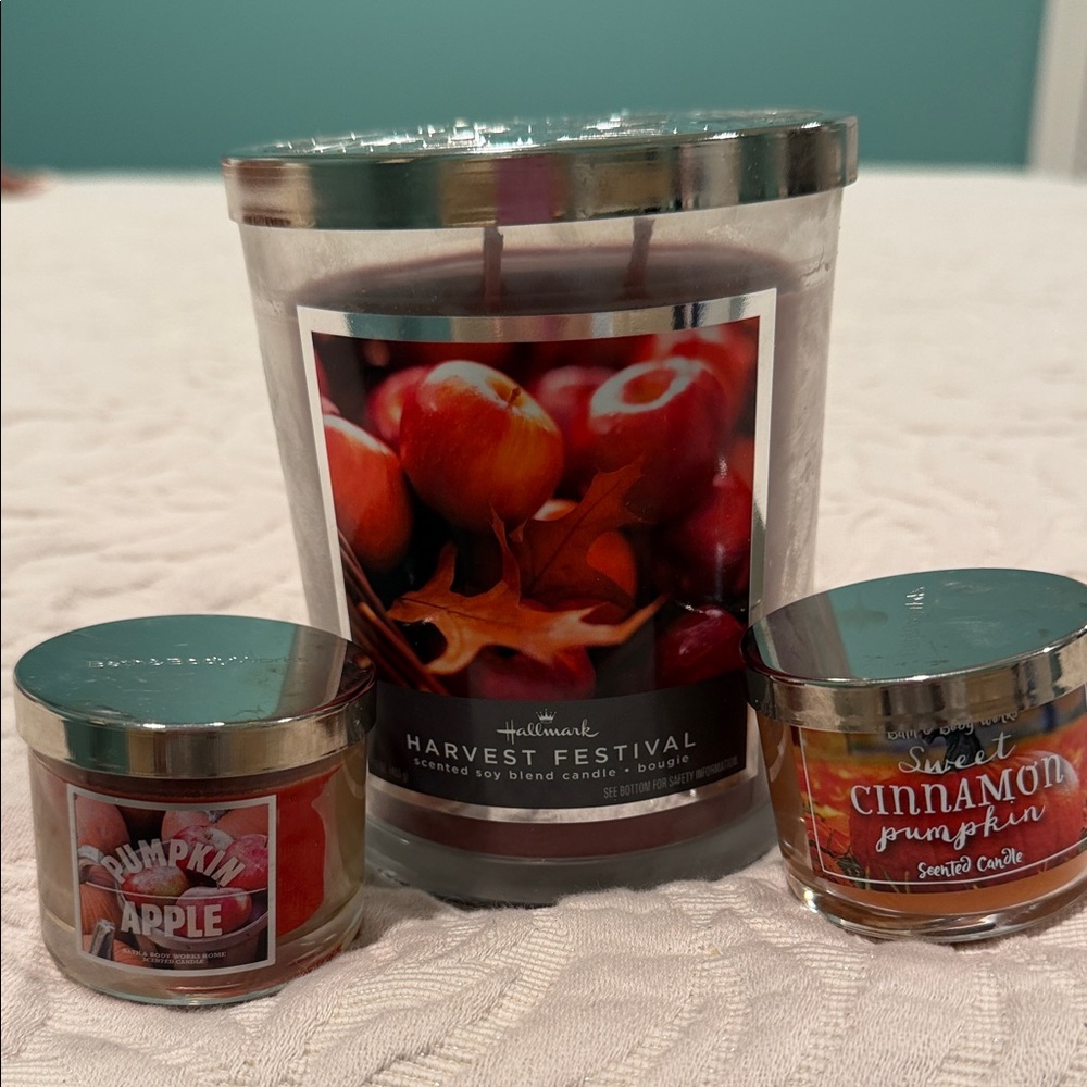 NWT! Set of 3 Candles